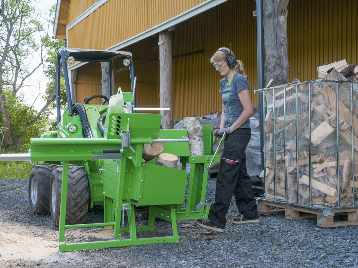 escavatore avant applicazioni nel movimento terra moderno