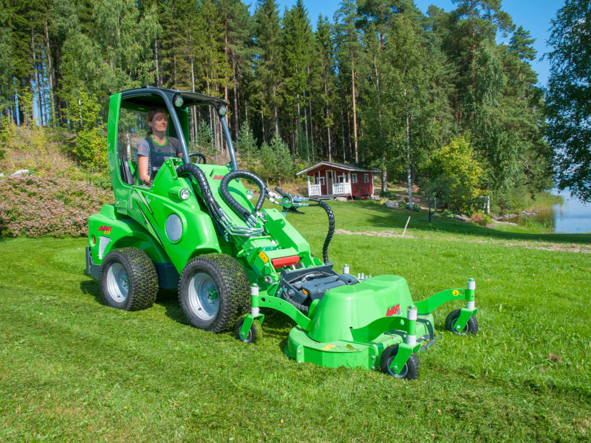 escavatore piccolo avant tutti i benefici per lavori veloci ed efficienti